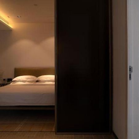 Rock Platinum Sea View Hotel Санья Экстерьер фото