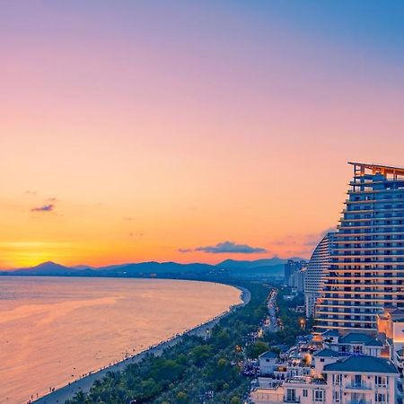 Rock Platinum Sea View Hotel Санья Экстерьер фото