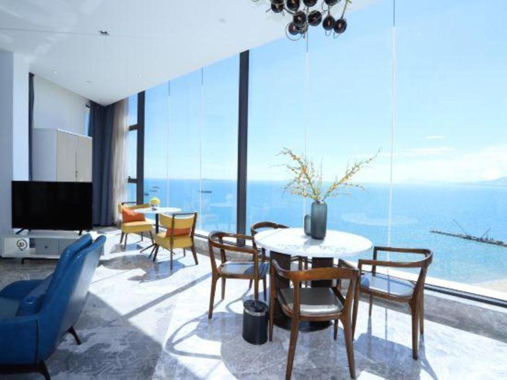 Rock Platinum Sea View Hotel Санья Экстерьер фото