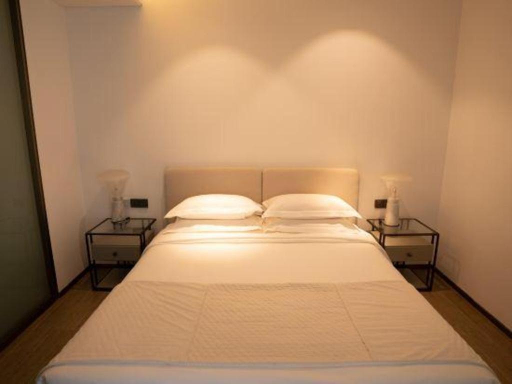 Rock Platinum Sea View Hotel Санья Экстерьер фото