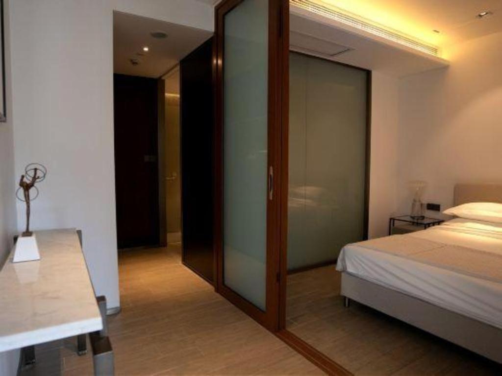 Rock Platinum Sea View Hotel Санья Экстерьер фото