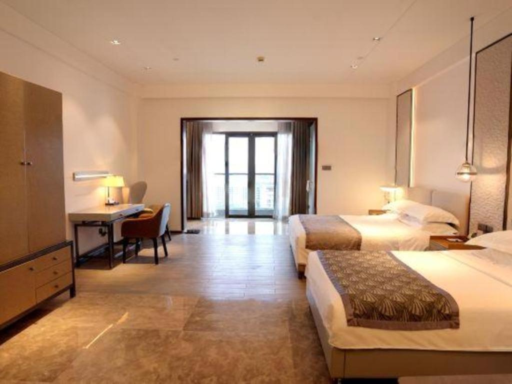Rock Platinum Sea View Hotel Санья Экстерьер фото