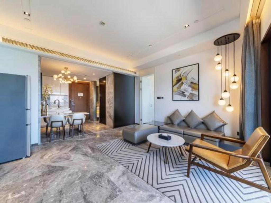 Rock Platinum Sea View Hotel Санья Экстерьер фото