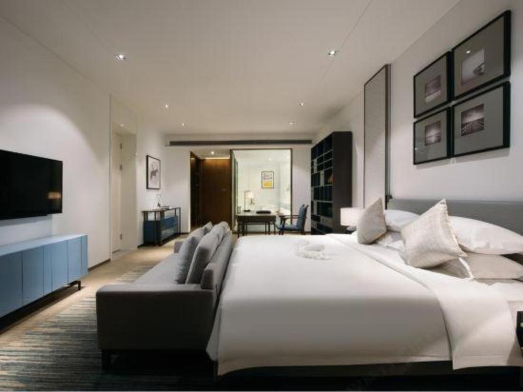Rock Platinum Sea View Hotel Санья Экстерьер фото