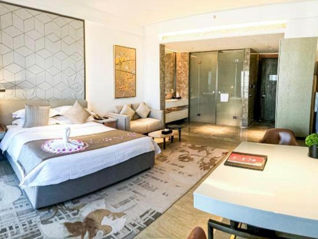 Rock Platinum Sea View Hotel Санья Экстерьер фото