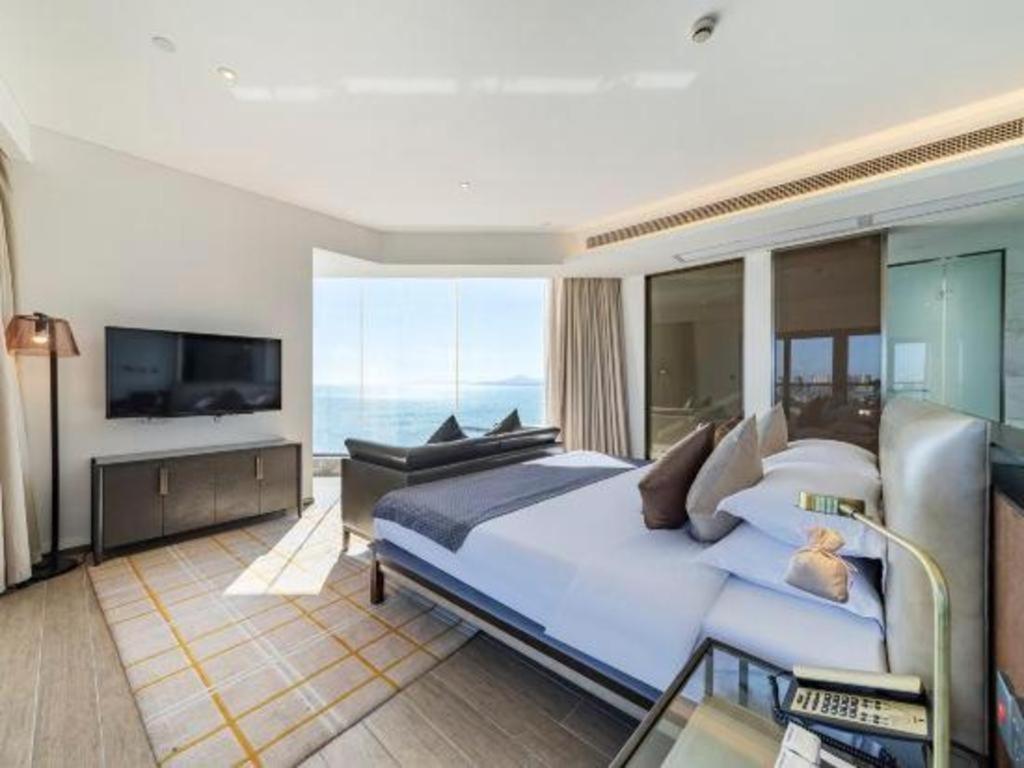 Rock Platinum Sea View Hotel Санья Экстерьер фото