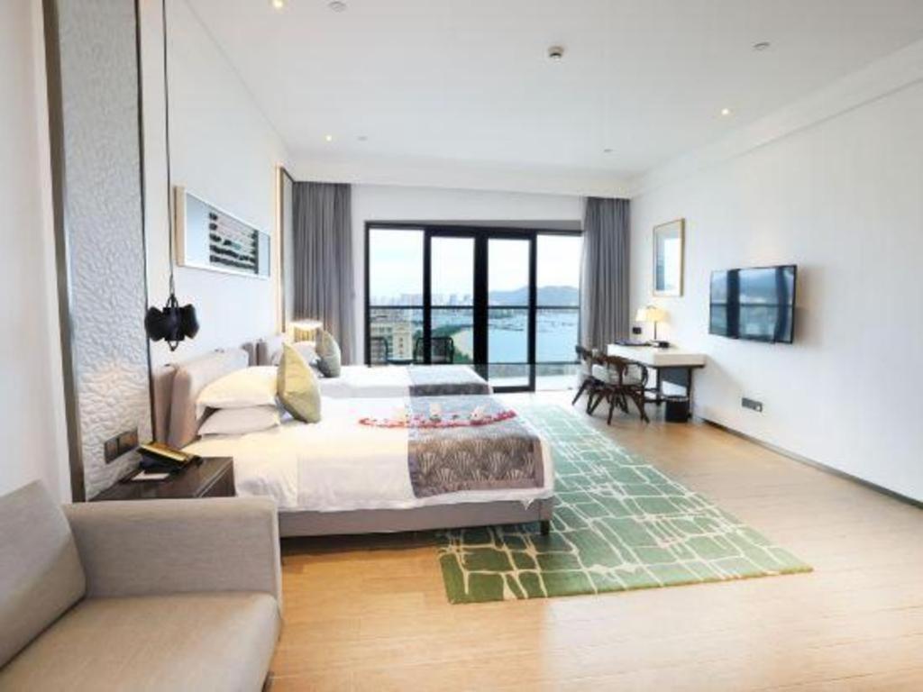Rock Platinum Sea View Hotel Санья Экстерьер фото