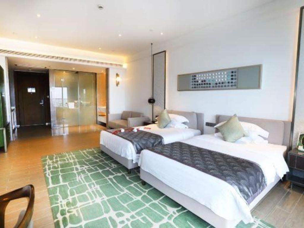 Rock Platinum Sea View Hotel Санья Экстерьер фото