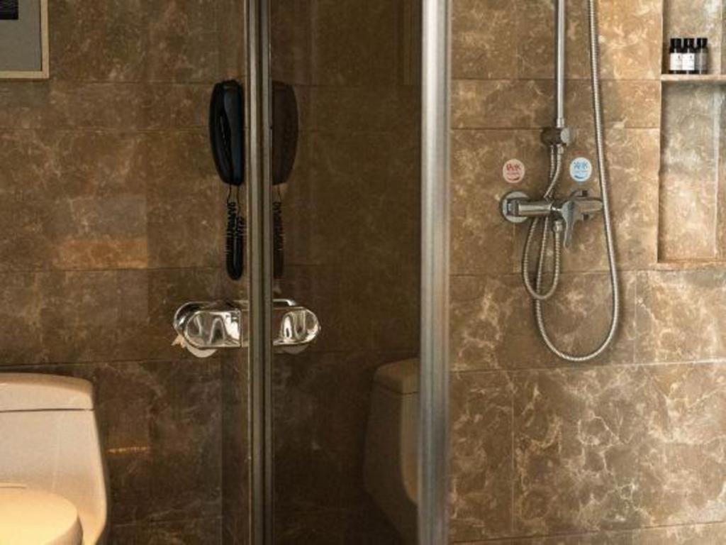 Rock Platinum Sea View Hotel Санья Экстерьер фото
