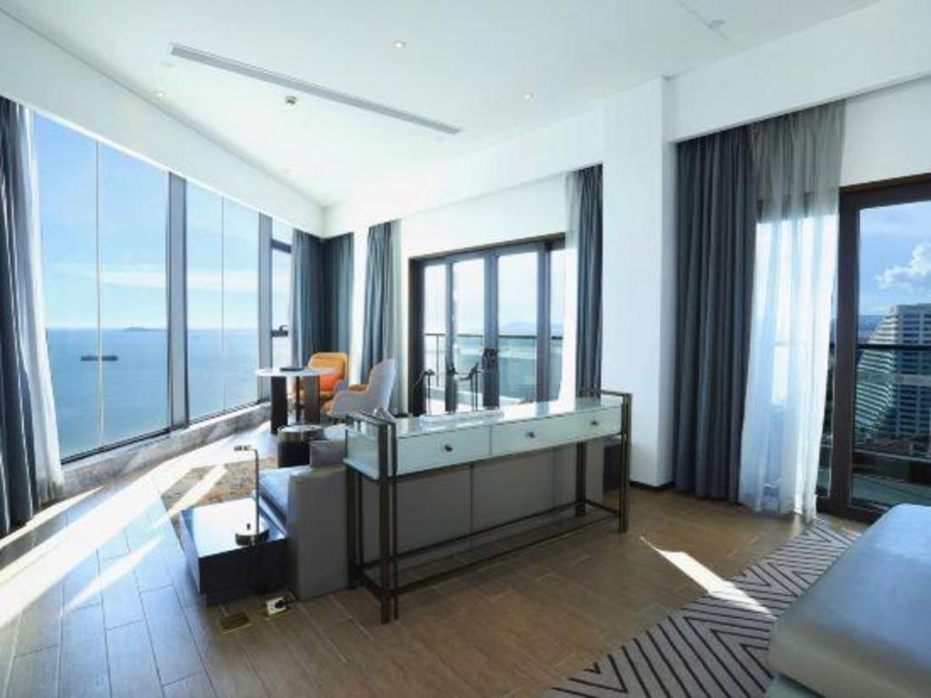 Rock Platinum Sea View Hotel Санья Экстерьер фото